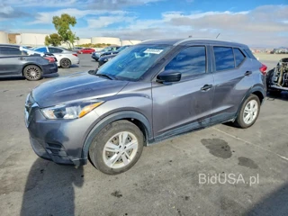 NISSAN KICKS S
