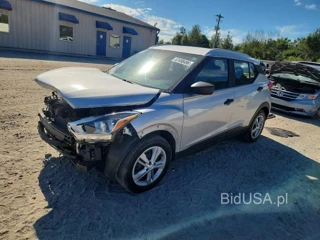 NISSAN KICKS S