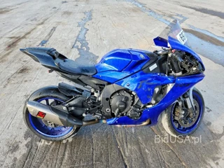YAMAHA YZFR1