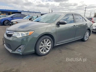 TOYOTA CAMRY HYBRID XLE