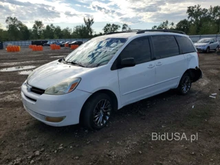 TOYOTA SIENNA LE