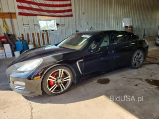 PORSCHE PANAMERA S
