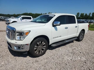 NISSAN TITAN SL