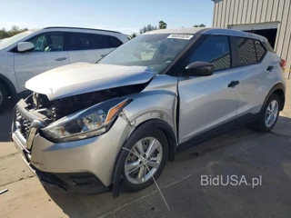 NISSAN KICKS S