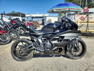 YAMAHA YZFR7