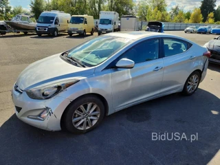 HYUNDAI ELANTRA SE