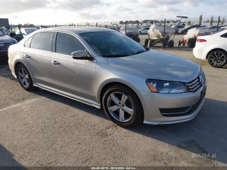 VOLKSWAGEN VOLKSWAGEN PASSAT 2.5L SE