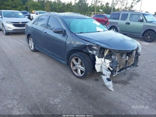 TOYOTA TOYOTA CAMRY SE