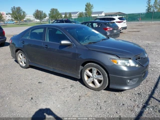 TOYOTA TOYOTA CAMRY SE