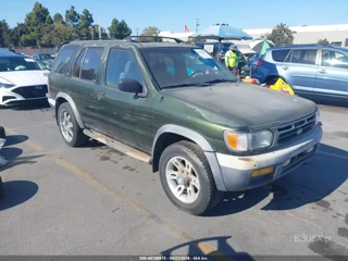 NISSAN NISSAN PATHFINDER LE/SE/XE
