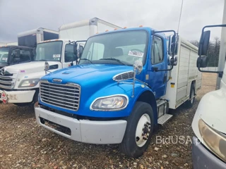 FREIGHTLINER M2