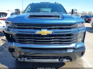 CHEVROLET CHEVROLET SILVERADO 2500HD 4WD  STANDARD BED CUSTOM