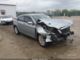 CHRYSLER CHRYSLER 200 TOURING