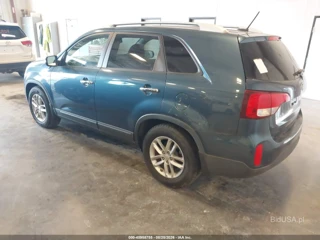 KIA KIA SORENTO LX