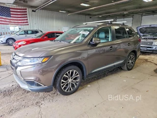 MITSUBISHI OUTLANDER SE