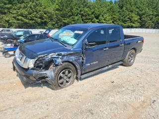 NISSAN TITAN SV