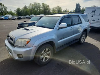 TOYOTA 4RUNNER SR5