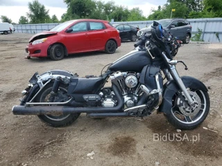 HARLEY-DAVIDSON FLHX STREET GLIDE