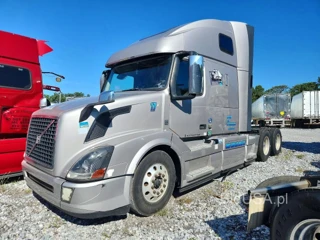 VOLVO VNL