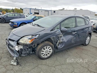 TOYOTA PRIUS PLUG-IN HYBRID BASE