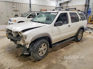 NISSAN PATHFINDER SE
