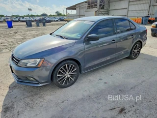 VOLKSWAGEN JETTA SE