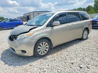 TOYOTA SIENNA LE