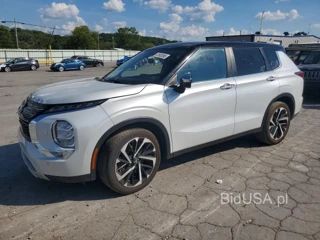 MITSUBISHI OUTLANDER SE