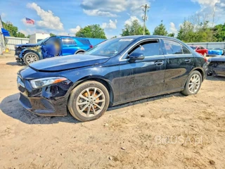 MERCEDES-BENZ A 220 4MATIC