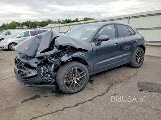 PORSCHE MACAN BASE