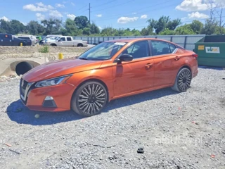 NISSAN ALTIMA SR