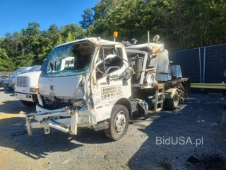 HINO 195