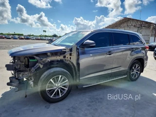 TOYOTA HIGHLANDER XLE