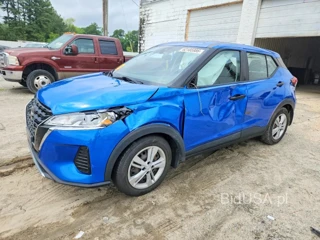 NISSAN KICKS S