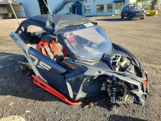 CAN-AM MAVERICK X