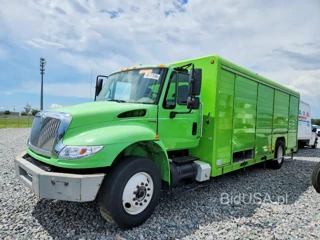 INTERNATIONAL 4300