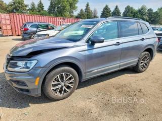 VOLKSWAGEN TIGUAN SE