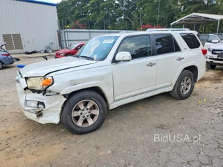 TOYOTA 4RUNNER SR5