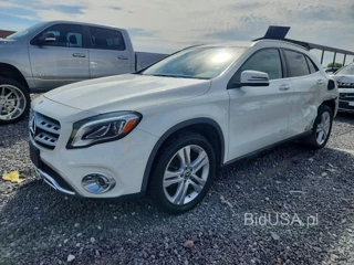 MERCEDES-BENZ GLA 250 4MATIC