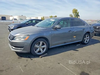 VOLKSWAGEN PASSAT S