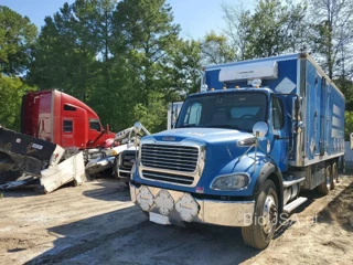 FREIGHTLINER M2