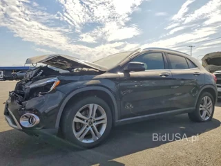 MERCEDES-BENZ GLA 250 4MATIC