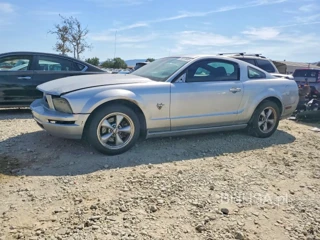 FORD MUSTANG GT