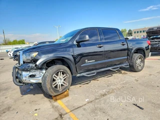 TOYOTA TUNDRA CREWMAX SR5