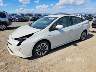 TOYOTA PRIUS THREE TOURING