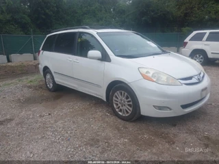 TOYOTA TOYOTA SIENNA LIMITED