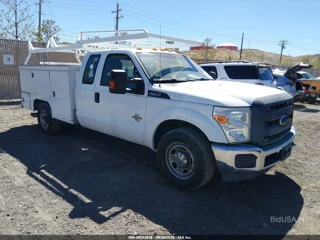 FORD FORD F-350 CHASSIS XL
