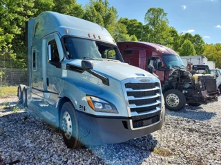 FREIGHTLINER CASCADIA 126