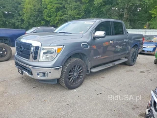 NISSAN TITAN SL