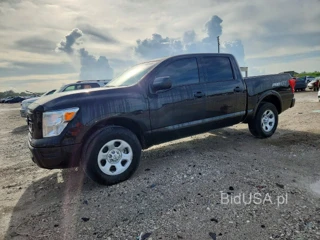 NISSAN TITAN S